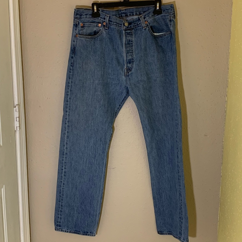 Levi's 501 Button Fly Jeans (B14)